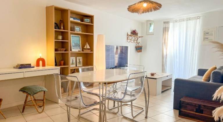 Apartment | Beach nearby | Pet-friendly in La Seyne-sur-Mer