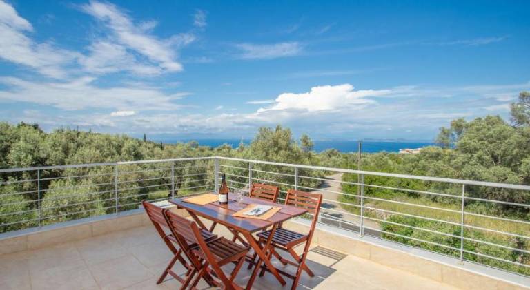 Fully equipped spacious house with barbeque, terrace & garden | Suitable for remote work | Pets allowed — photo 4
