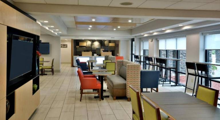 Holiday Inn Express Raleigh-Durham Airport By IHG — photo 2