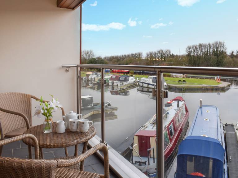 Cottage with garden | River view — photo 2