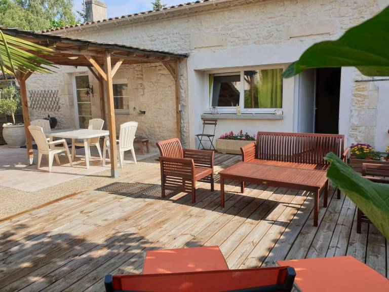 Fully equipped house with barbecue, patio & yard | Pets allowed — photo 4