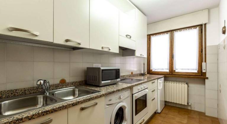 Apartment with 2 rooms for 5 persons — photo 3