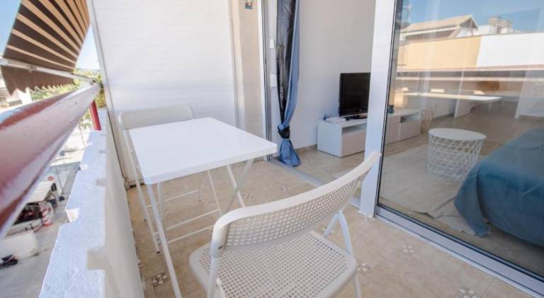 Fully equipped holiday apartment with patio | Close to the beach | Pets are welcome — photo 4