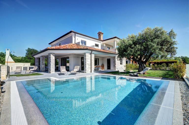 Villa Emotion with Pool in Umag