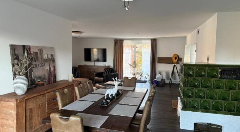 Apartment with patio — photo 3