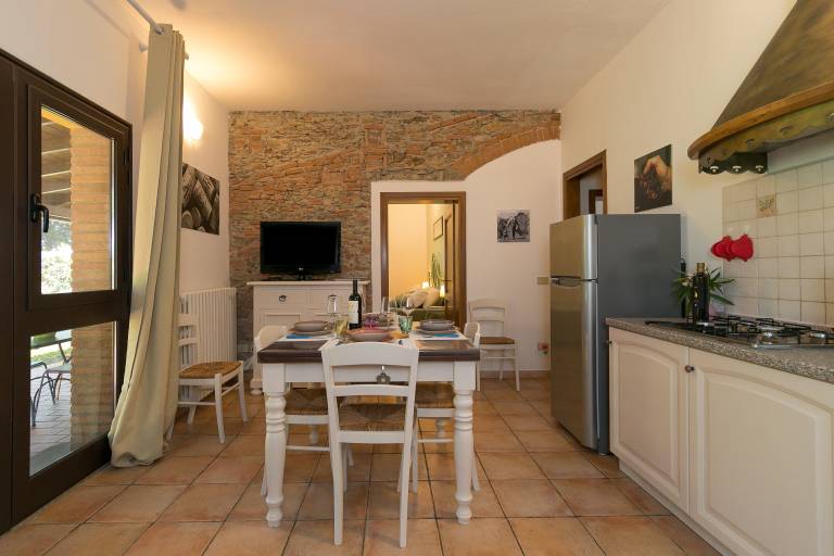 Holiday Apartment 'Podere Nuti - 1 "La Regola" with Shared Pool, Terrace & Wi-Fi — photo 4