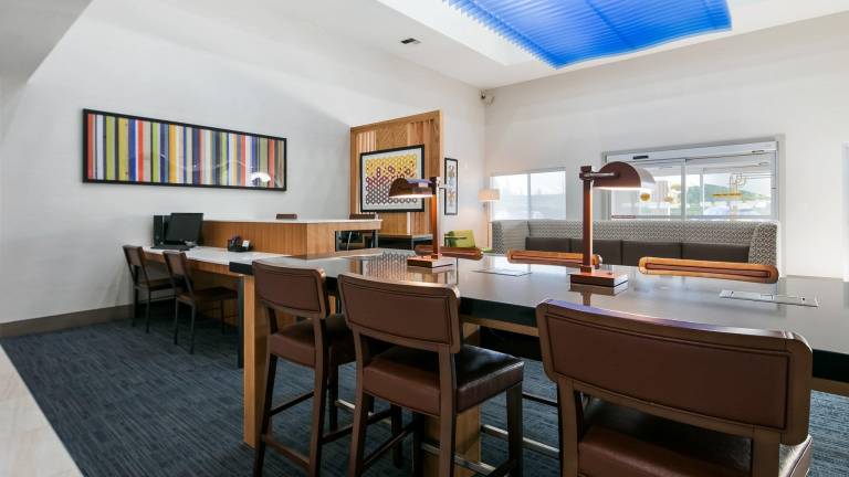 Holiday Inn Express Hotel & Suites Everett By IHG — photo 4