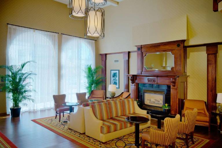 Hampton Inn & Suites Salt Lake City Airport — photo 2