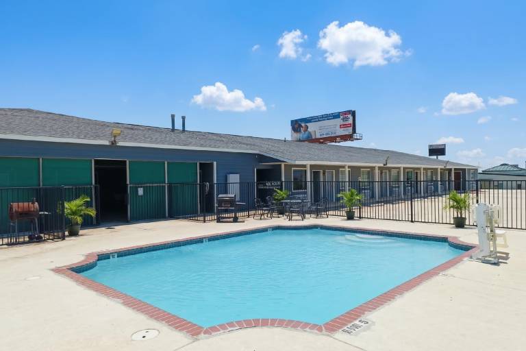 Hotel O Bien Venido Pearsall I-35 in Pearsall, TX
