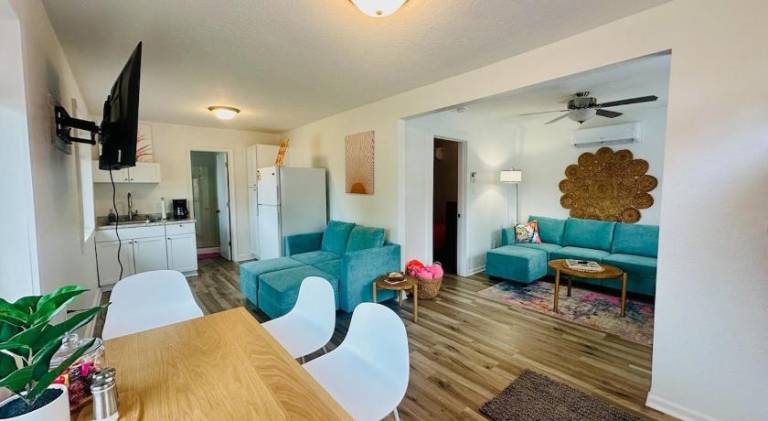 Charming vacation home | Pets are welcome in Green Bay, MO