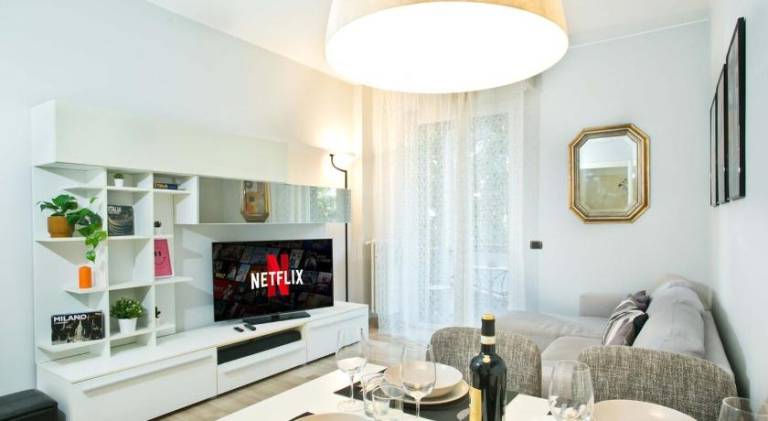 Cozy Home Milano 5 posti letto - 15 minuti dal Duomo - Metro M1 a 4 minuti - AC - Wifi - Netflix — photo 2