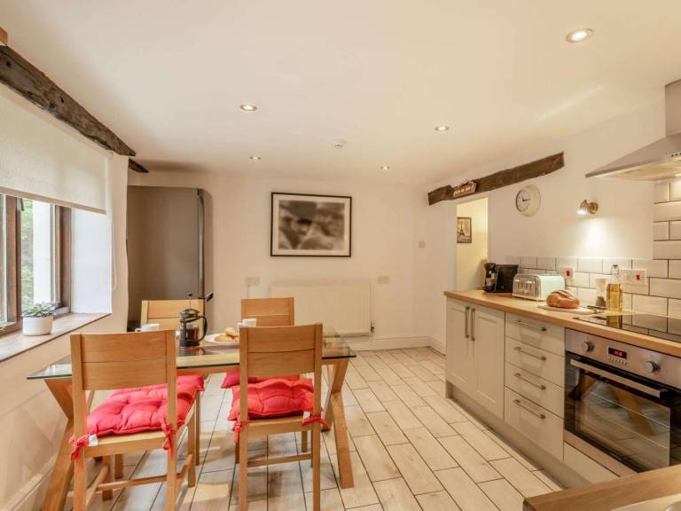 Fully equipped nice cottage with yard | Dogs allowed — photo 4