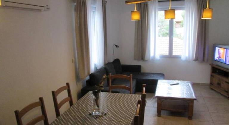 Rental apartment with 2 rooms for 4 persons in Cassis