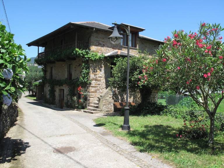 Casa Brieves