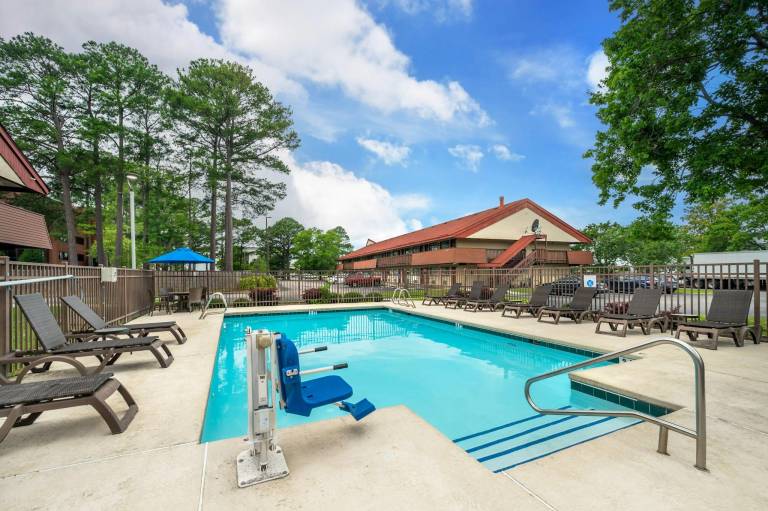 Red Roof Inn Virginia Beach — photo 2