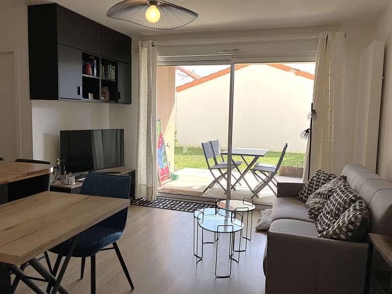 Rental apartment with garden — photo 4