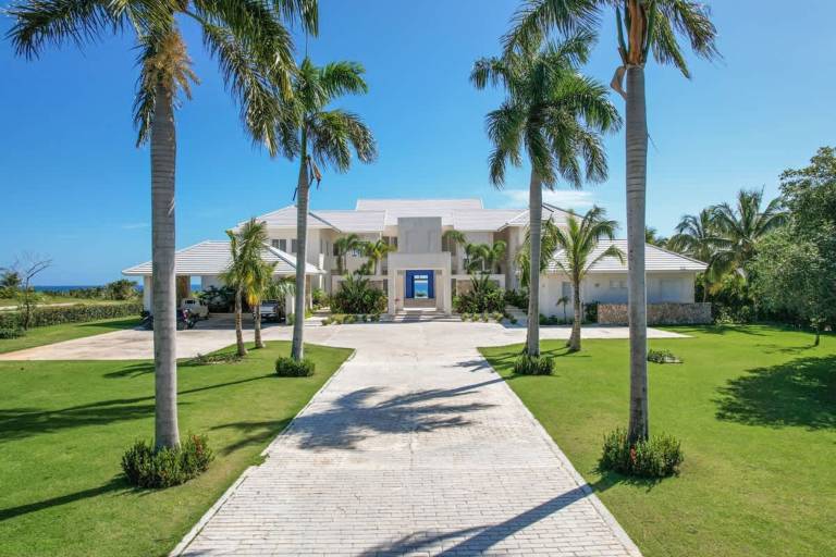 Stunning 6br villa with ocean view in Cap Cana — photo 4