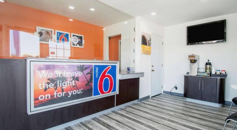 Motel 6 Barstow, CA - Route 66 — photo 5