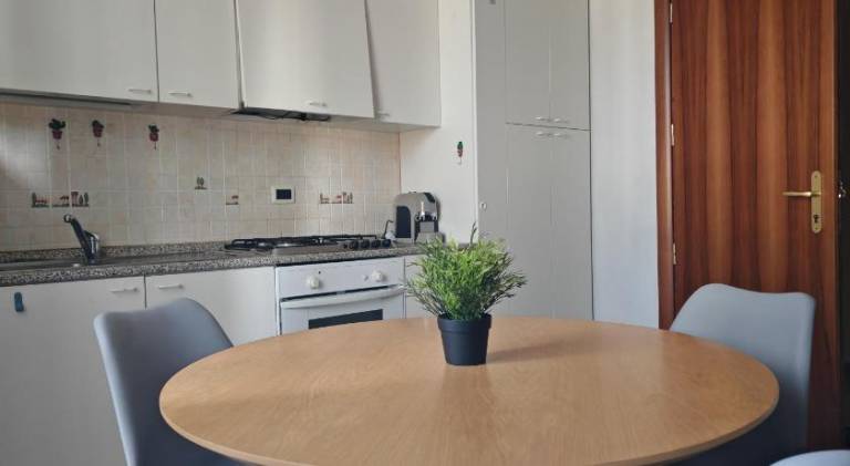 Charming serviced apartment with yard & patio | Close to the beach | Pet-friendly — photo 3