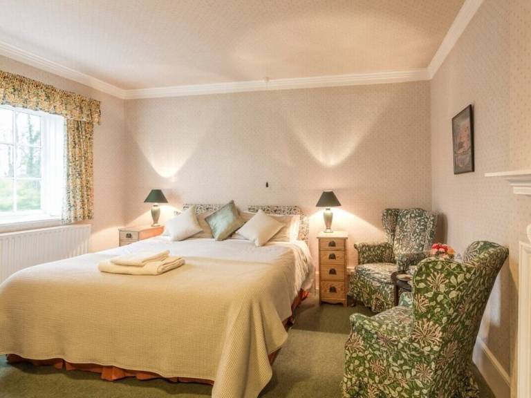 Farmhouse Dinton