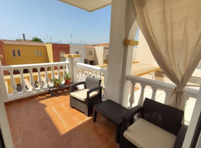 Apartment with patio | City view | Perfect for remote work — photo 2