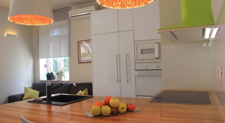 Rental apartment with patio & garden — photo 2