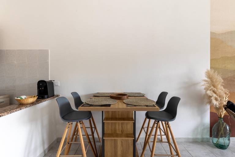 Rental apartment with terrace & yard — photo 4