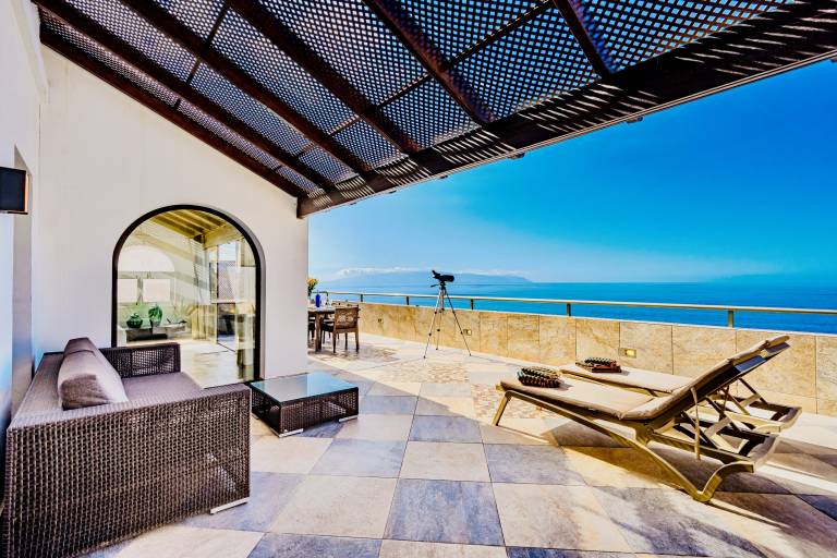 House with terrace, pool & garden | Mountain view — photo 3