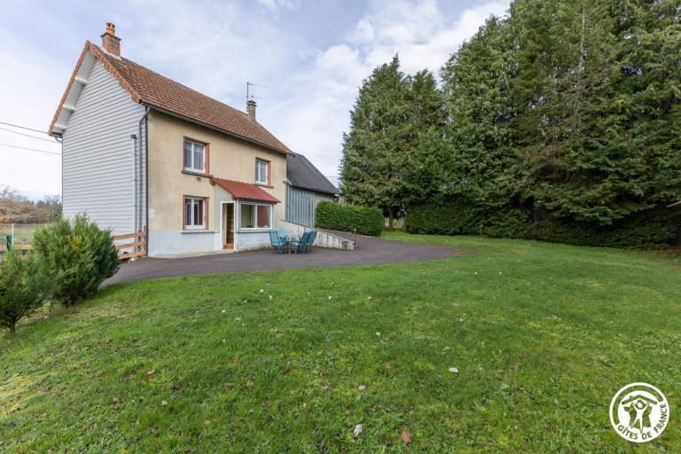 Charming gite with barbecue & garden | Pets allowed in Riom