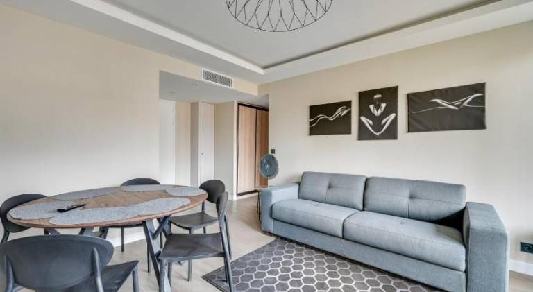 Apartment with 2 rooms for 6 persons in Issy-les-Moulineaux