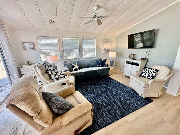 Beach Access home features an open floor plan with 2 bedrooms in a resort community — photo 3