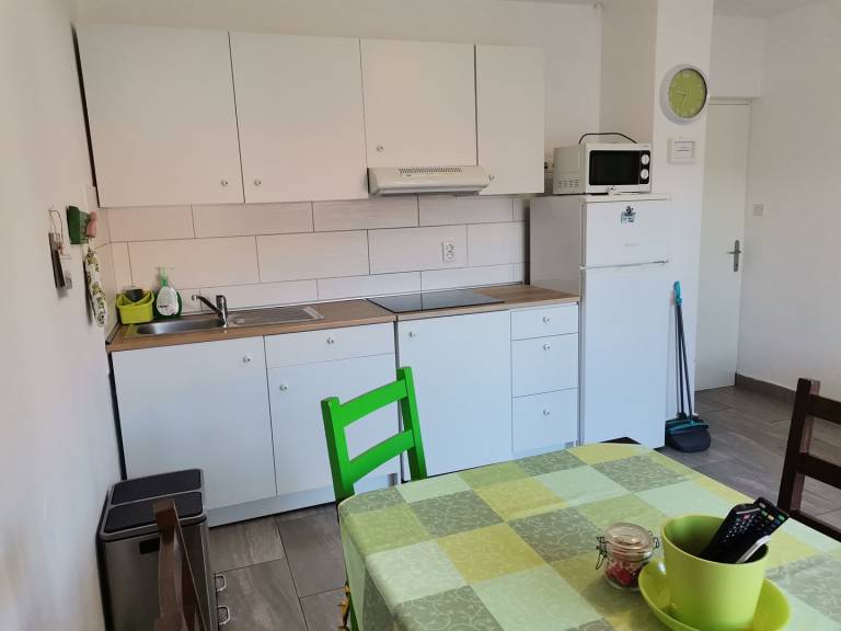 Apartment with BBQ — photo 2