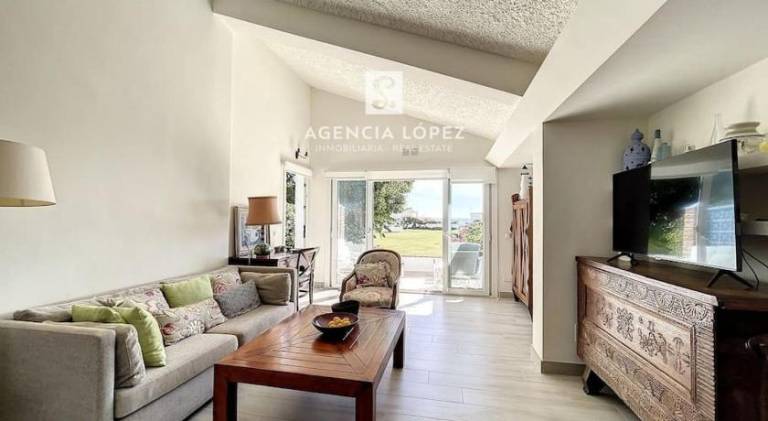 Beautiful house with BBQ, terrace & yard | Beach nearby | Suitable for remote work | Pets allowed — photo 2