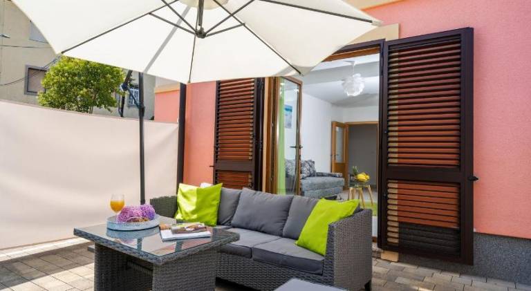 Rental apartment with patio | Perfect for remote work — photo 3