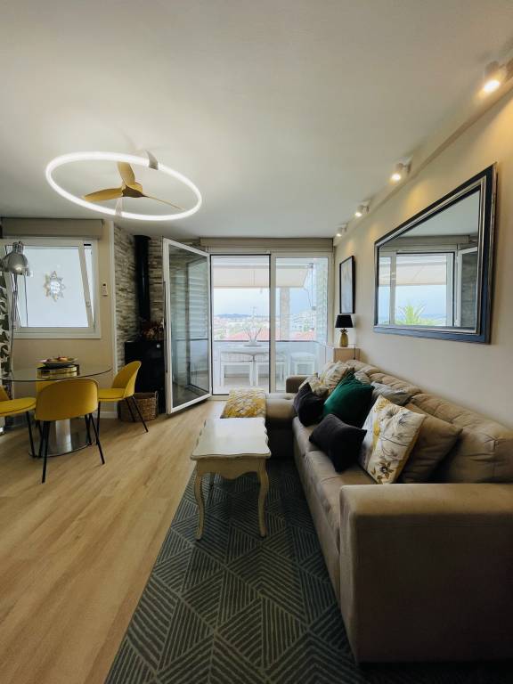 Apartment with pool — photo 3