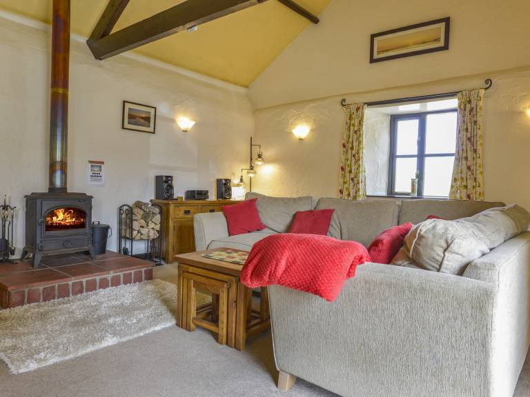 Family-friendly cottage with garden & pool | Beach view | Pet-friendly — photo 4