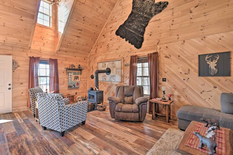 Quiet & Secluded Berea Cabin on 70-Acre Farm! — photo 5