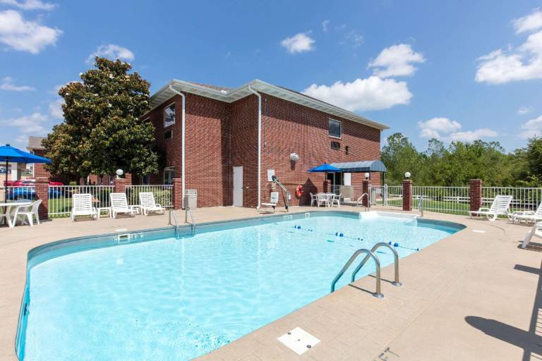 Quality Inn & Suites Mountain Home North — photo 2