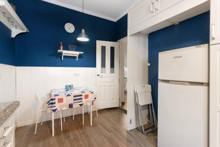 Apartment 'Duque De Rivas 42' with Wi-Fi and Air Conditioning — photo 4