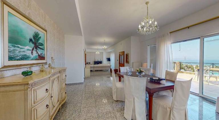 Villa with private pool, yard & terrace | Pets are welcome — photo 3
