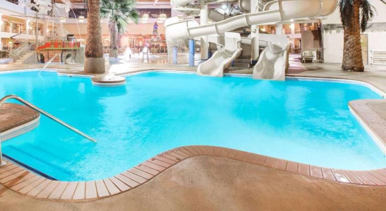 Ramada Tropics Resort & Conf Center by Wyndham Des Moines — photo 2