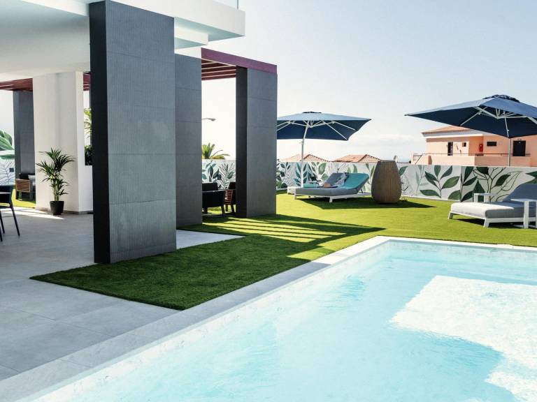 Fully equipped villa with yard, private pool & barbecue | Pet-friendly — photo 2