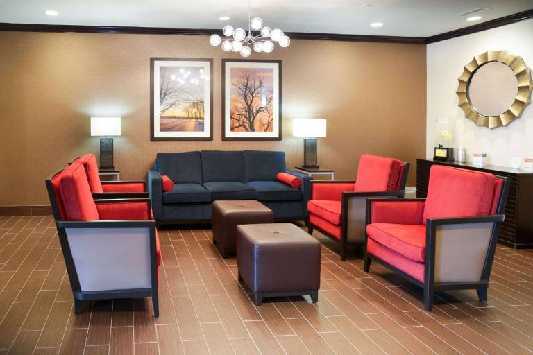 Comfort Inn & Suites Grinnell near I-80 — photo 3