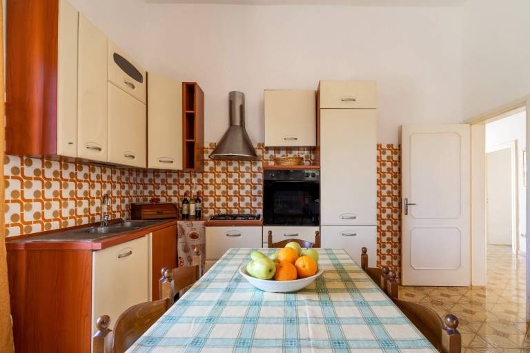 Apartment with terrace, yard & barbecue | Garden view — photo 5