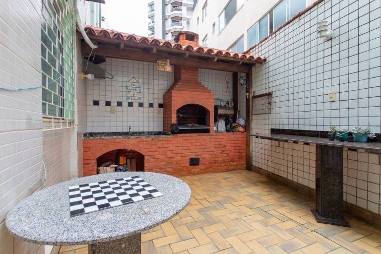 Rental apartment with yard & grill — photo 2