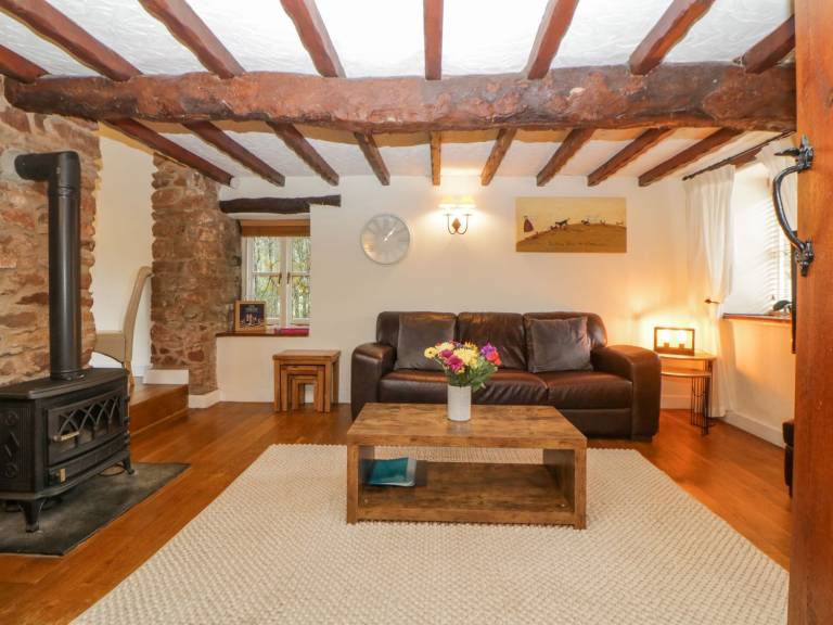 Cottage with barbecue & garden | Beach view — photo 4
