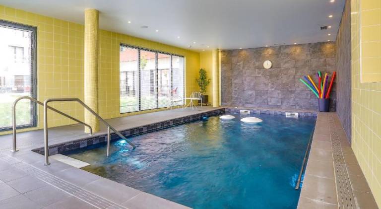 Rental apartment with terrace, garden & jacuzzi — photo 2