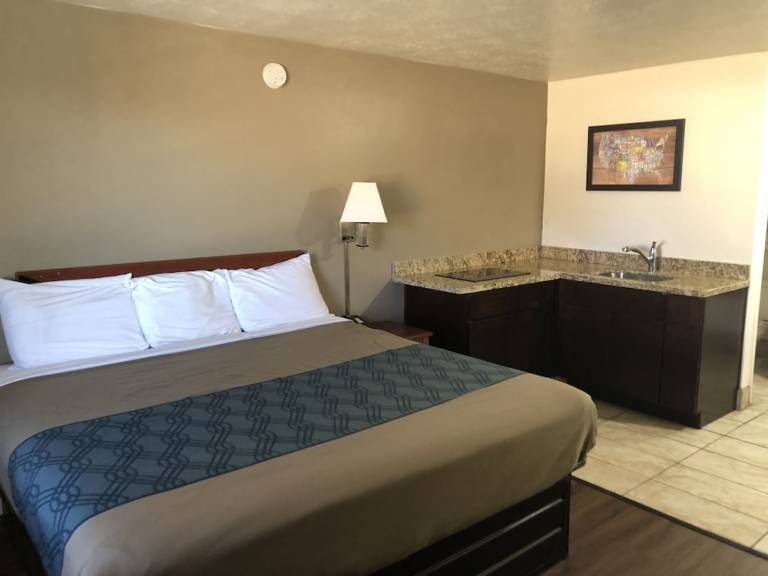 Motel  Syracuse