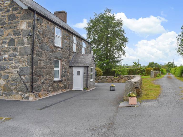 Cottage Bala