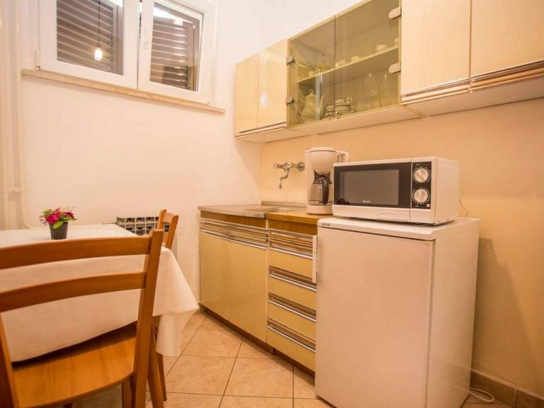 Lovely rental apartment with terrace | Pets allowed — photo 2